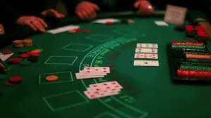 Antarmuka aplikasi mobile bangtogel menampilkan menu permainan dan pasar olahraga